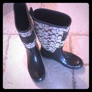 NWOT Size 7 Women’s Coach Boots